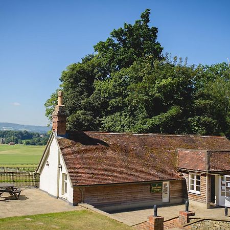 מידהרסט Cowdray Lodge מראה חיצוני תמונה